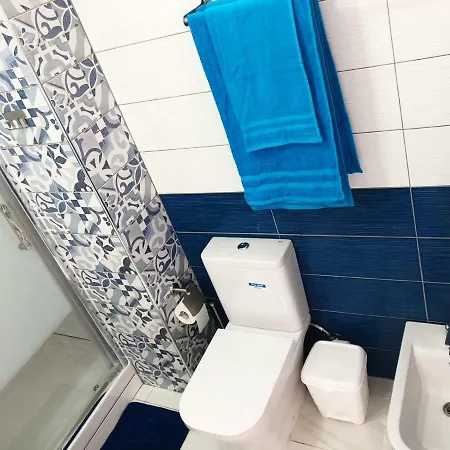 Lovely 1-bedroom With A Big Terrace, Americas, Tenerife Apartment