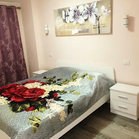 Apartment Lovely 1-bedroom With A Big Terrace, Americas, Tenerife Arona (Tenerife)
